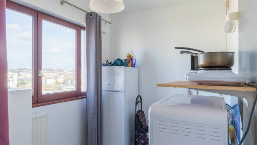 59041967b - Attribut alt par défaut.