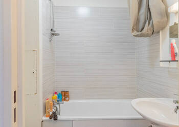 59041967c - Attribut alt par défaut.