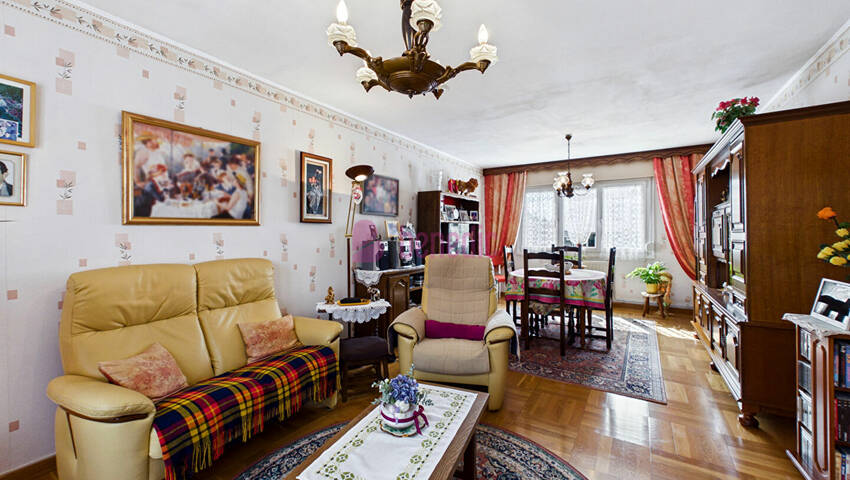 60458784c - Attribut alt par défaut.