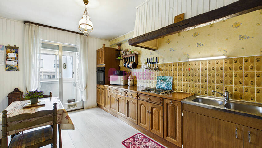 60458784e - Attribut alt par défaut.