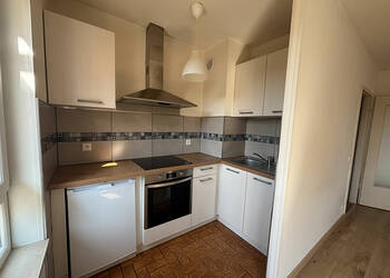 60452995b - Attribut alt par défaut.