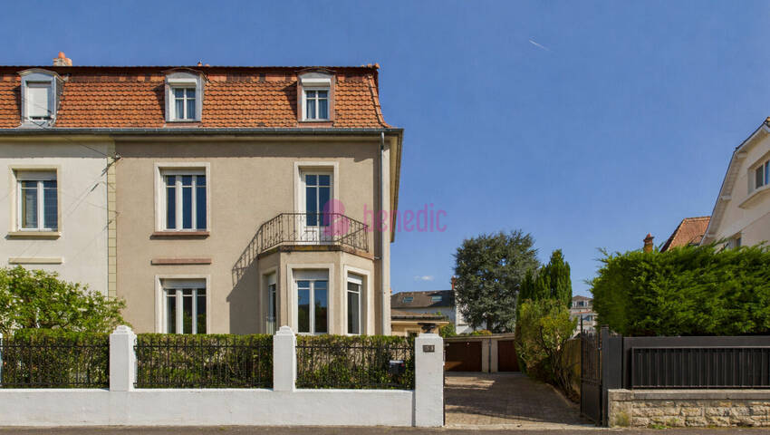 60153035a - Attribut alt par défaut.