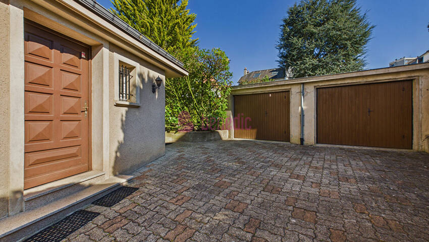 60153035c - Attribut alt par défaut.