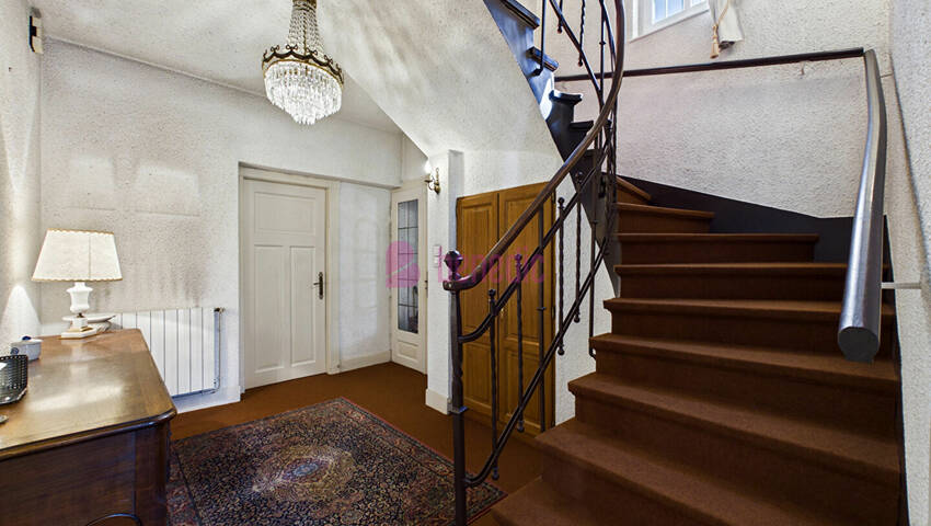 60153035f - Attribut alt par défaut.