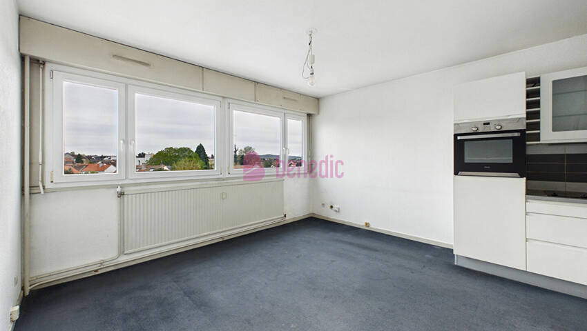 5151749e - Attribut alt par défaut.