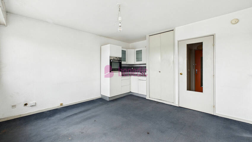 5151749f - Attribut alt par défaut.