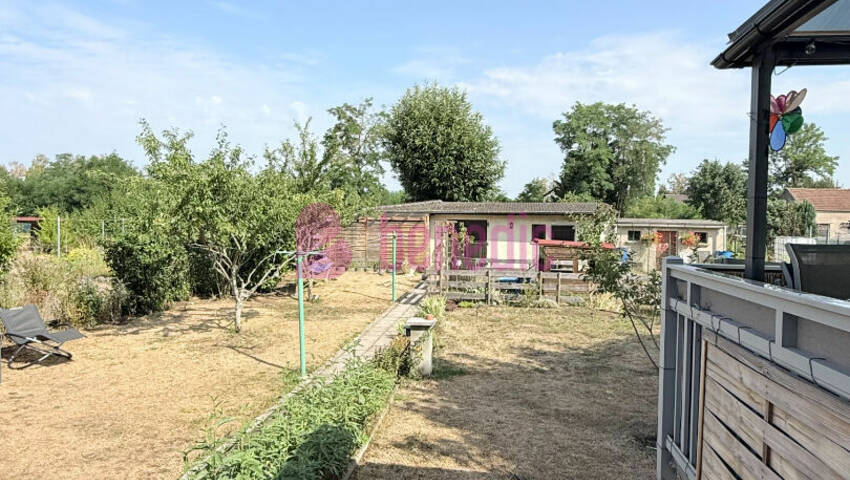 60462096b - Attribut alt par défaut.