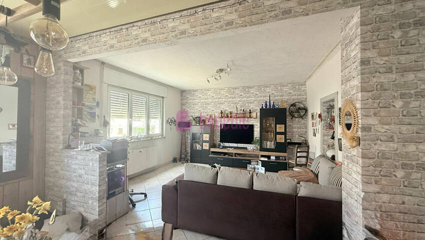 60462096f - Attribut alt par défaut.