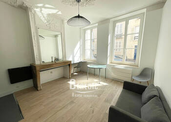 58413499b - Attribut alt par défaut.