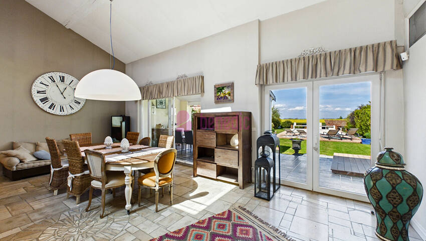 60434313k - Attribut alt par défaut.