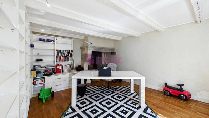 60434313m - Attribut alt par défaut.