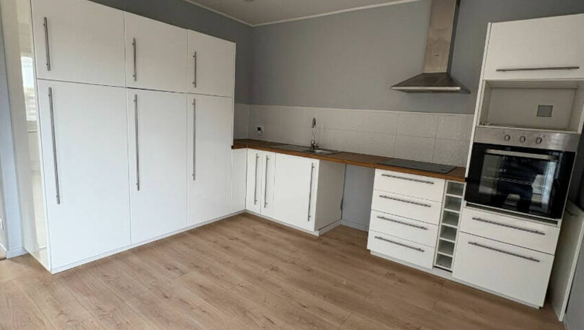 60453943a - Attribut alt par défaut.