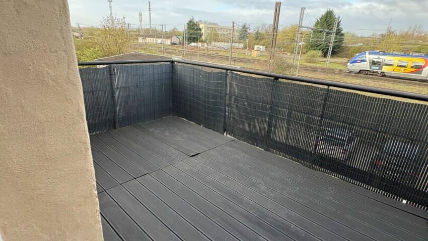 60453943c - Attribut alt par défaut.