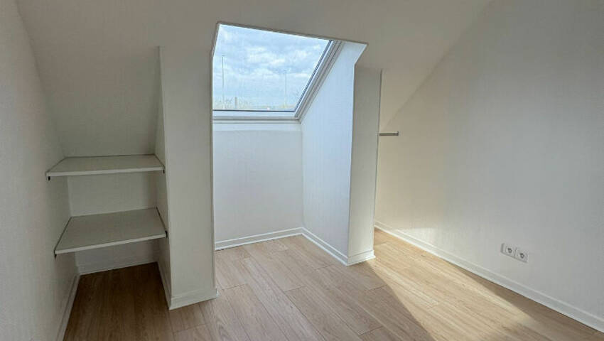 60453943f - Attribut alt par défaut.