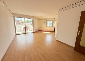 60473735b - Attribut alt par défaut.