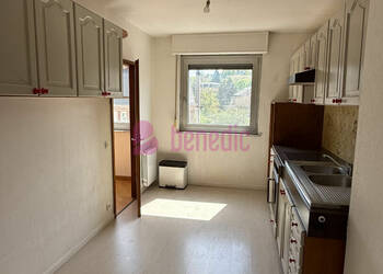 60473735c - Attribut alt par défaut.