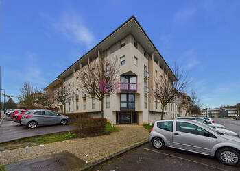 60182947a - Attribut alt par défaut.