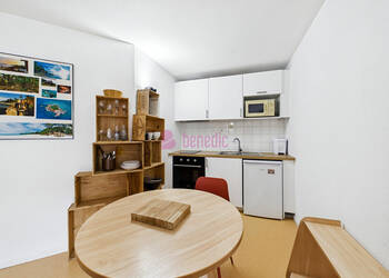 60182947c - Attribut alt par défaut.