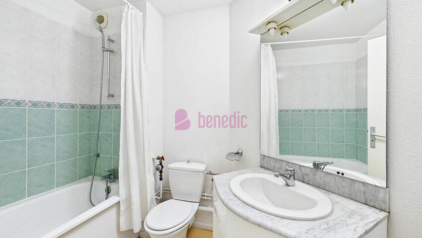 60182947f - Attribut alt par défaut.