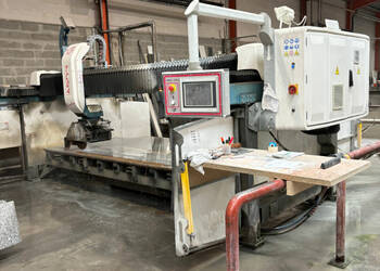 Publique 55697235 nr 3 - Attribut alt par défaut.