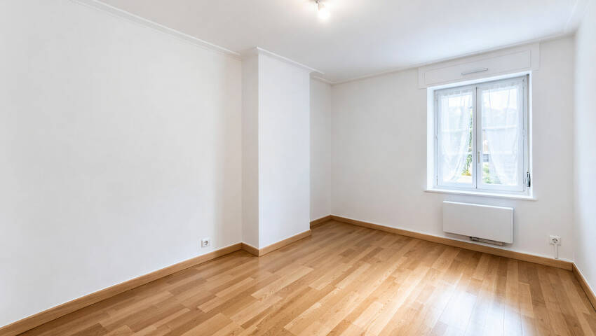 60491768b - Attribut alt par défaut.