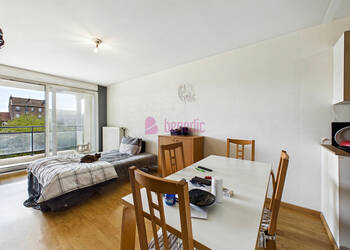 59477634b - Attribut alt par défaut.