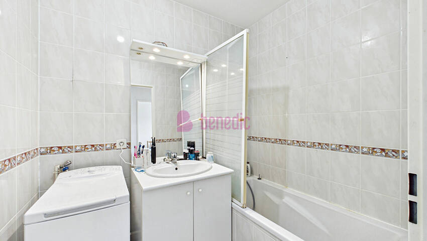 59477634k - Attribut alt par défaut.