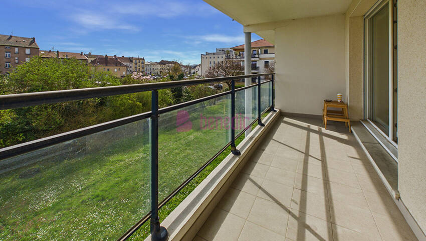 59477634l - Attribut alt par défaut.