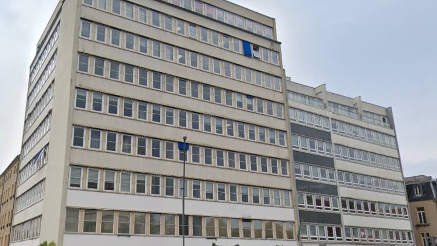 Publique 54432244 nr 1 - Attribut alt par défaut.