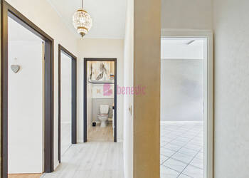 60498474a - Attribut alt par défaut.