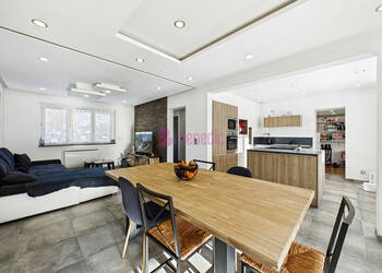 55885539a - Attribut alt par défaut.