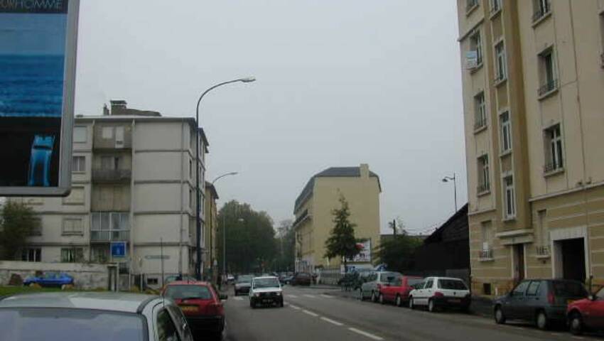 4255475l - Attribut alt par défaut.