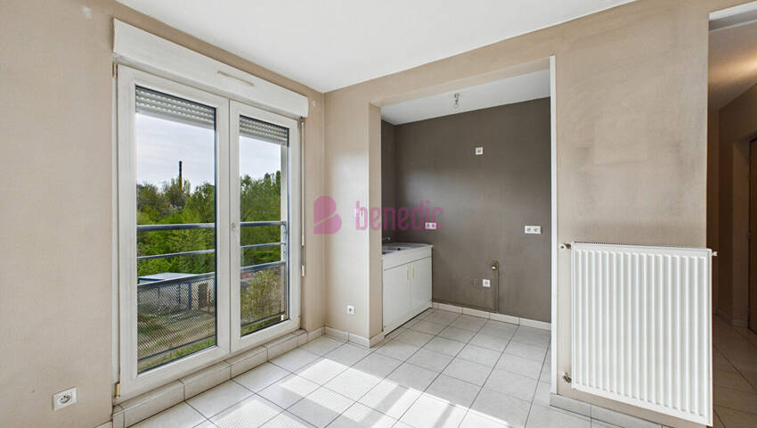 60512689c - Attribut alt par défaut.