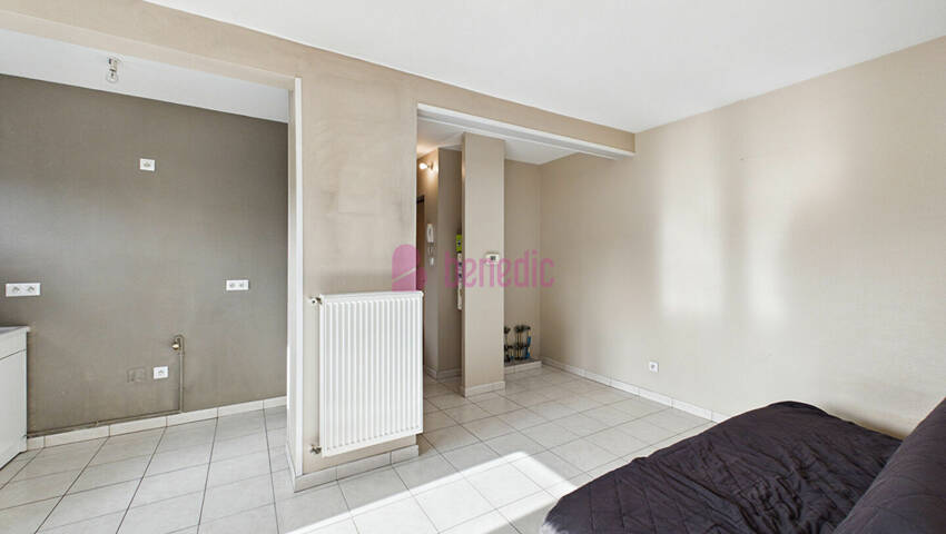 60512689d - Attribut alt par défaut.