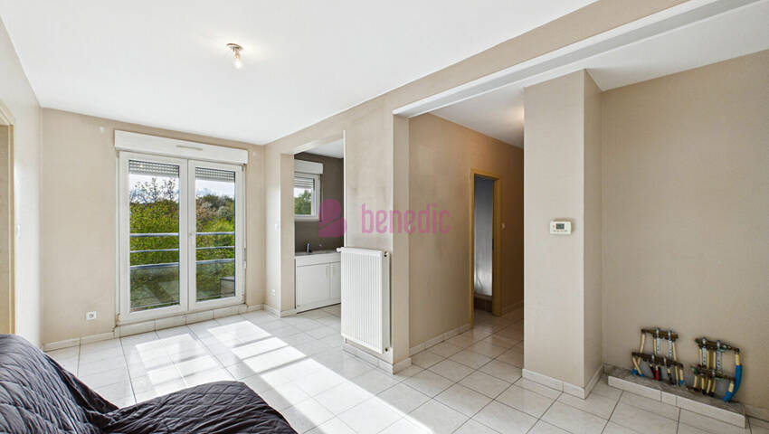 60512689g - Attribut alt par défaut.