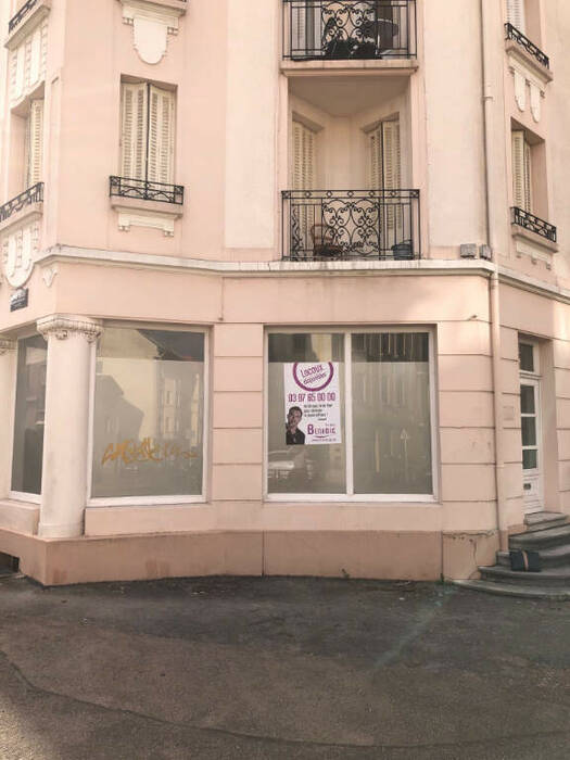 Publique 37990808 nr 4 - Attribut alt par défaut.