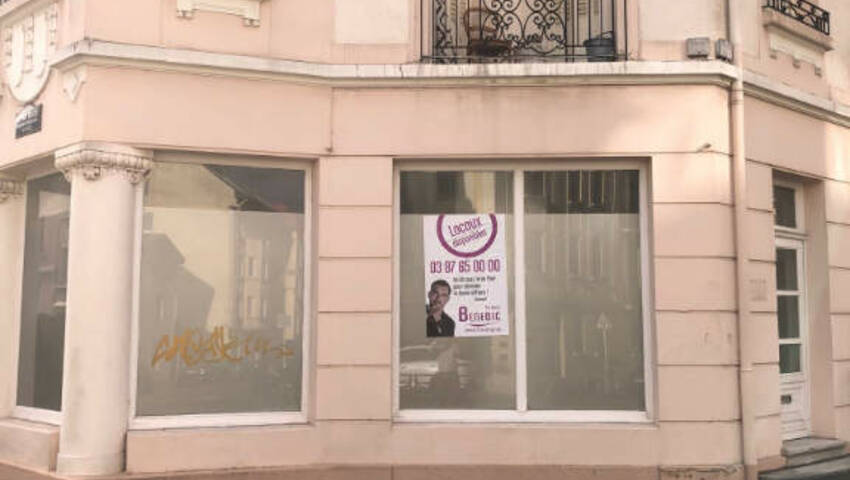 Publique 37990808 nr 4 - Attribut alt par défaut.