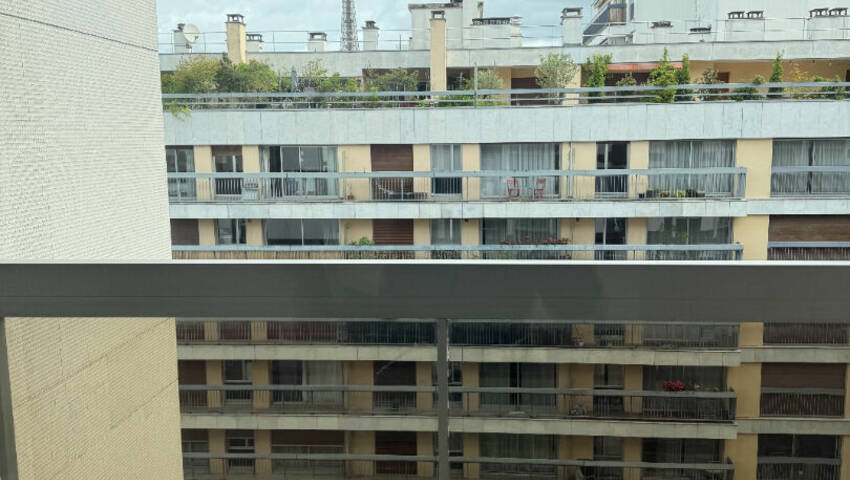 60755526d - Attribut alt par défaut.