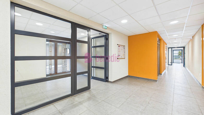 60781262d - Attribut alt par défaut.
