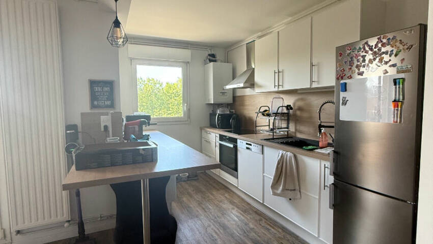 60831282c - Attribut alt par défaut.
