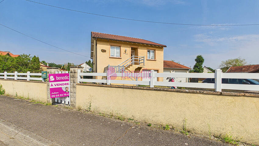 61280786a - Attribut alt par défaut.