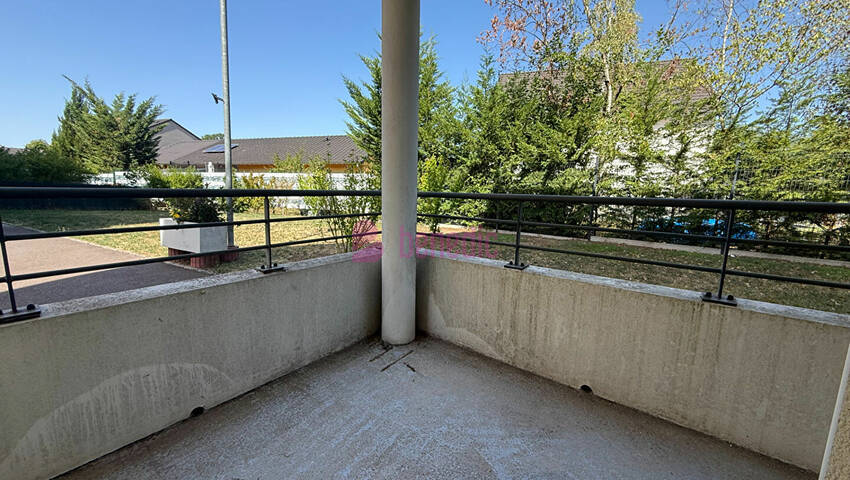 61347390f - Attribut alt par défaut.