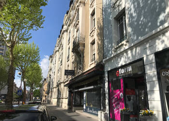 4247443a - Attribut alt par défaut.