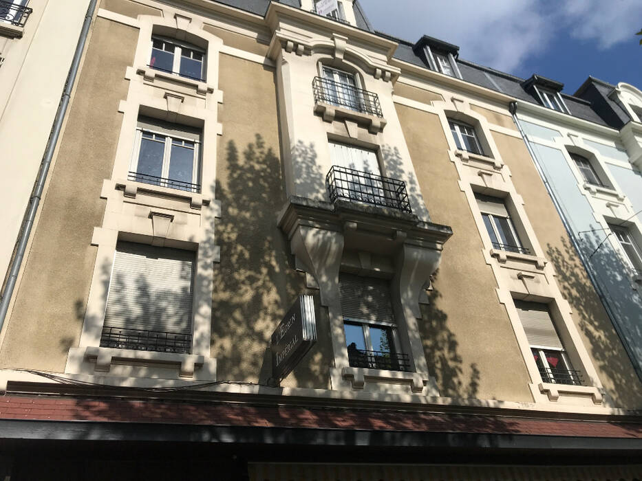 4247443b - Attribut alt par défaut.