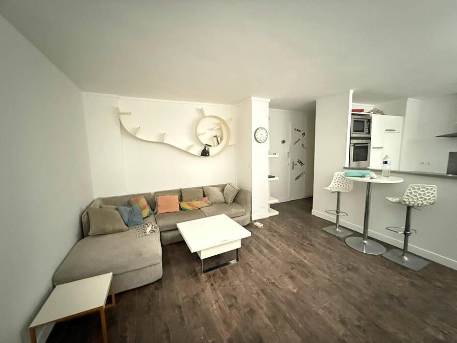 61364386b - Attribut alt par défaut.