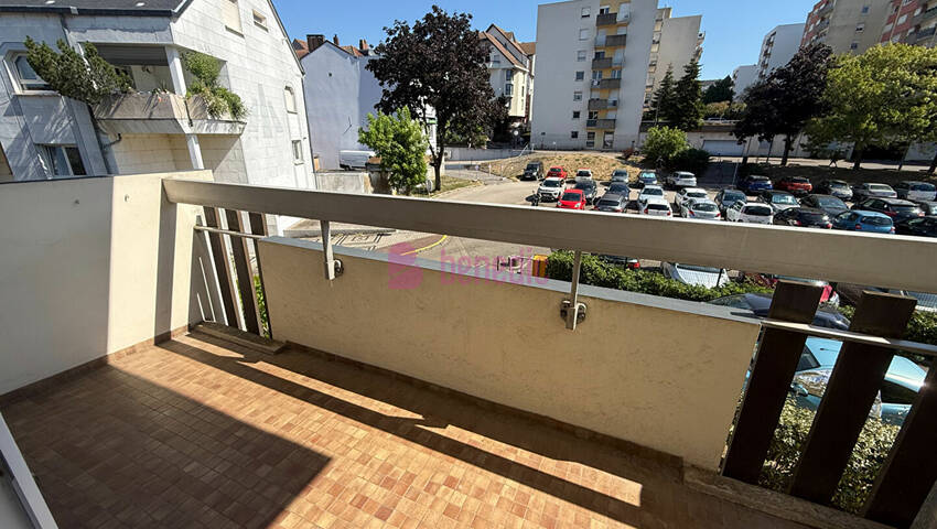61365221f - Attribut alt par défaut.