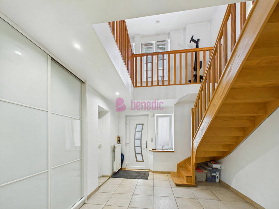 61457214f - Attribut alt par défaut.