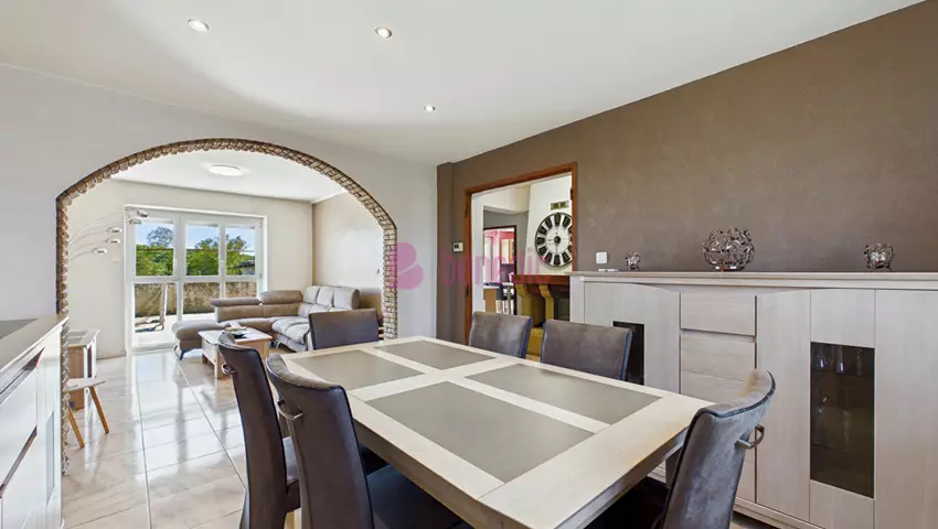 Maison 5 pièces 137 m² · à Montois-la-Montagne · 137 m² · 419 000 €