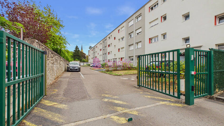 61364563f - Attribut alt par défaut.