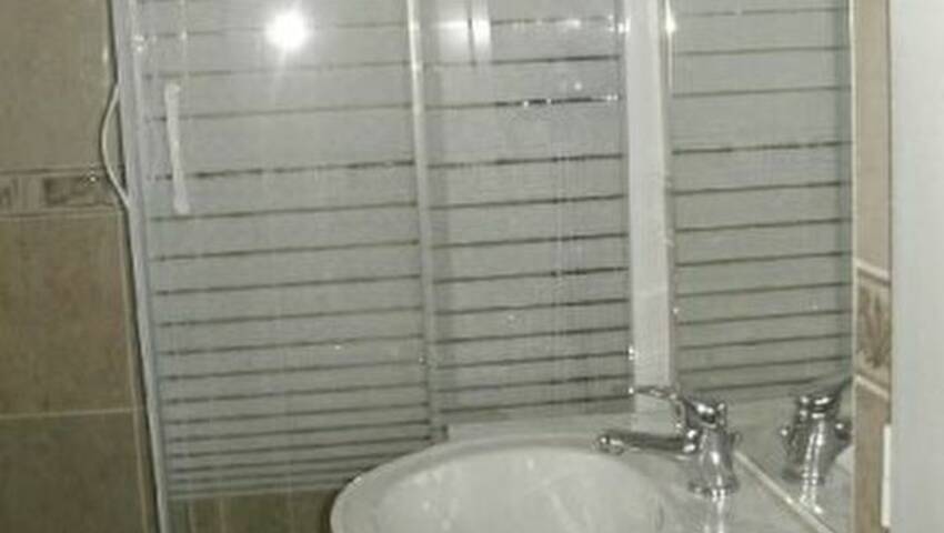 5196507c - Attribut alt par défaut.